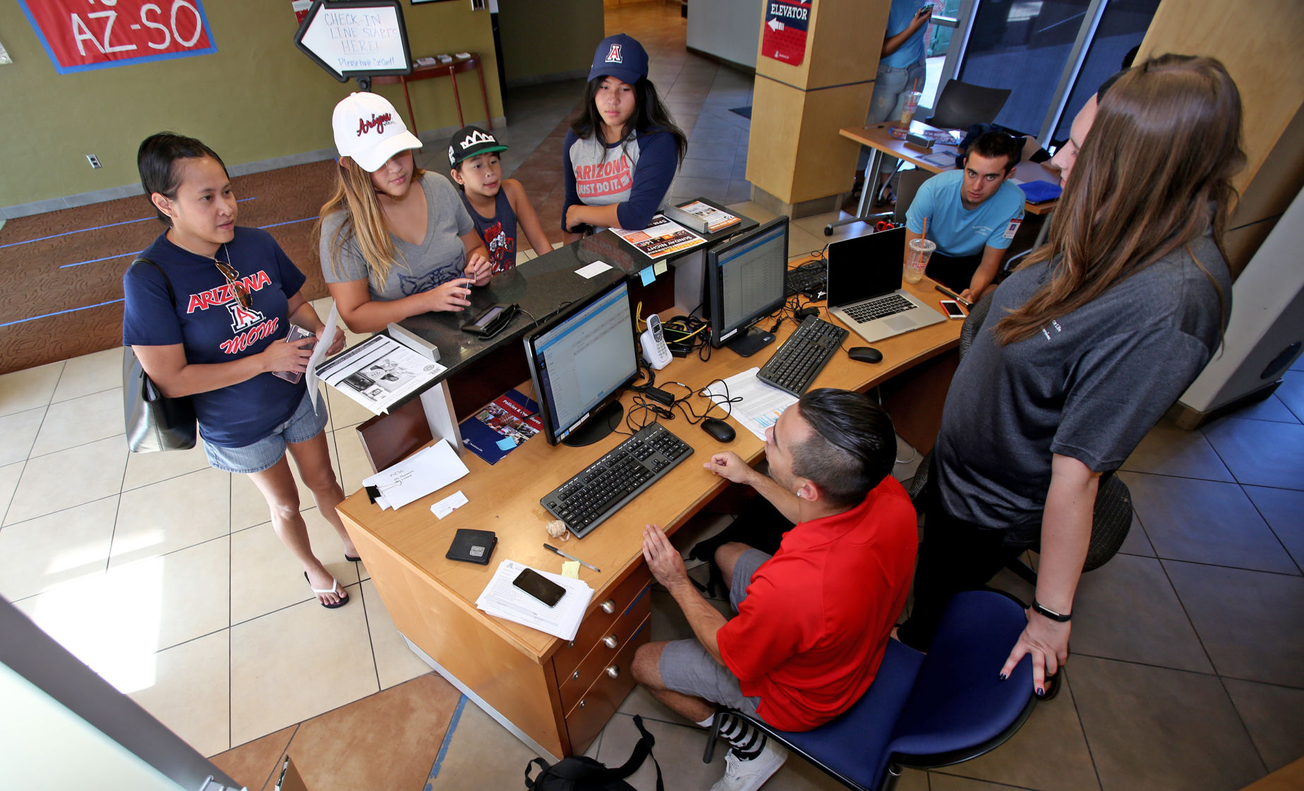 UA dorm move-in 2016